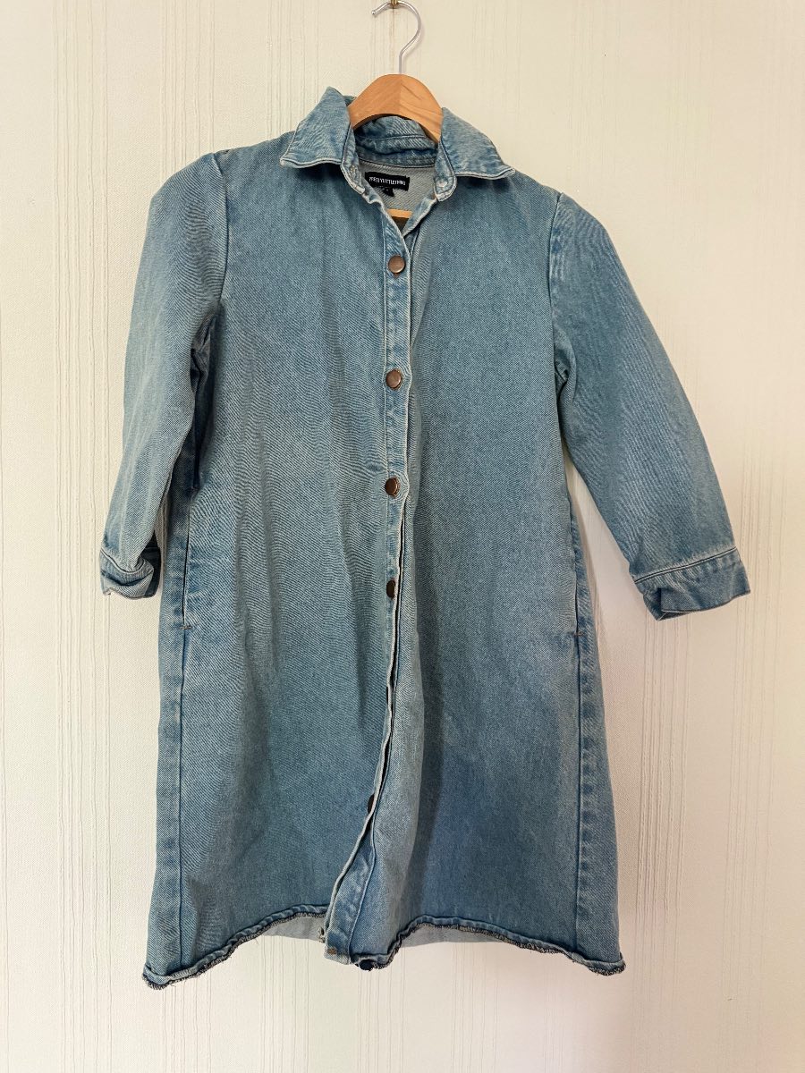100% cotton PrettyLittleThing Light Wash Denim Shirt Dress – Size UK 8 – Button Front Mini Dress