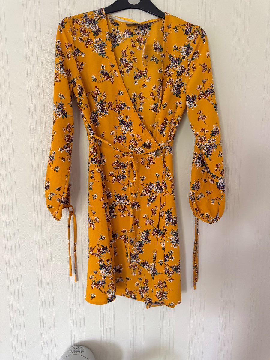 Primark Mustard Floral Wrap Dress – Size 10 brand new with tags