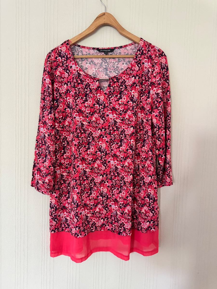 Bonmarché Pink Floral Print Tunic Top with Chiffon Hem – Size 18
