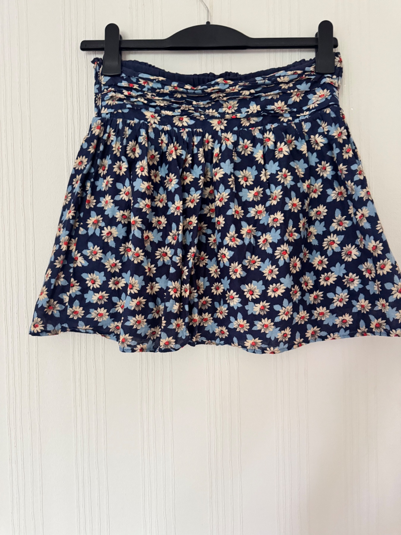 Daisy floral print mini skirt size 8