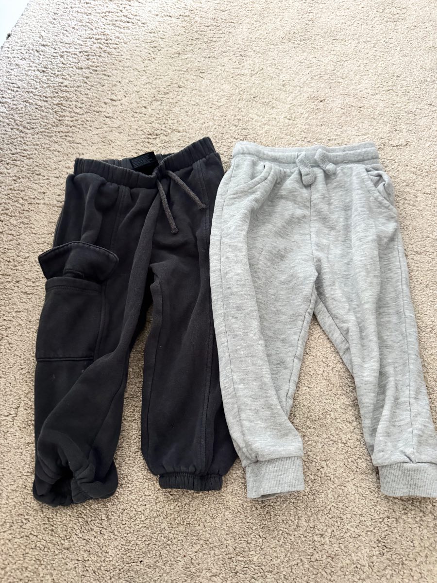 Boys grey and black jogger size 18-24 months from H&M