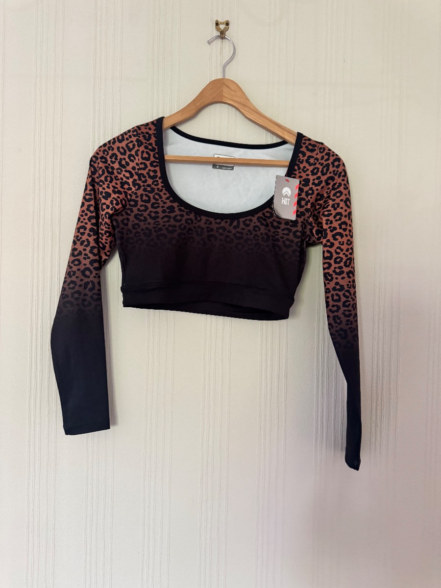 New HIIT Leopard Print Long Sleeve Crop Top – Women’s Activewear Gym Top – Size S