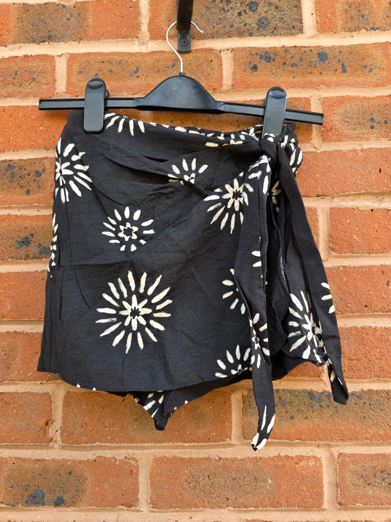 Primark Black Floral Daisy Wrap Skort XS Mini Skirt Shorts