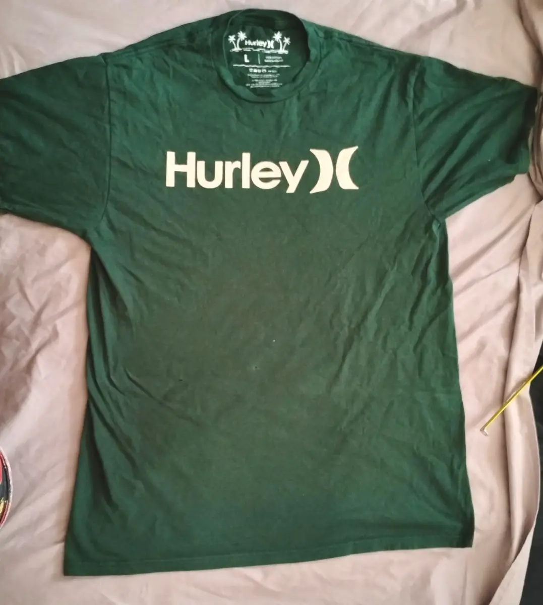 Green Hurley t-shirt with white logo size L