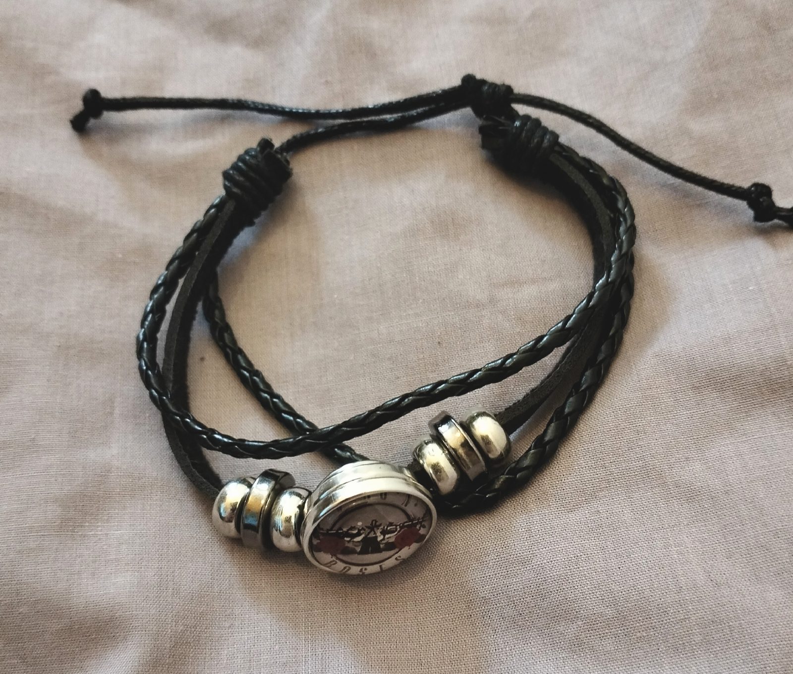 Guns N Roses Leather Bracelet for Rock Fans Rose Pattern Glass Gem Woven New