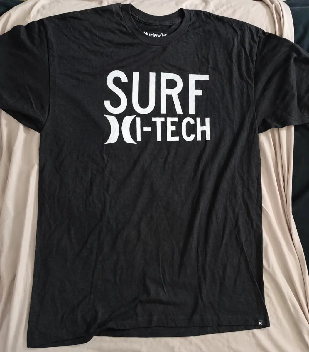 Black Hurley Surf Tech T-shirt with white text "30 years of surf" XL
