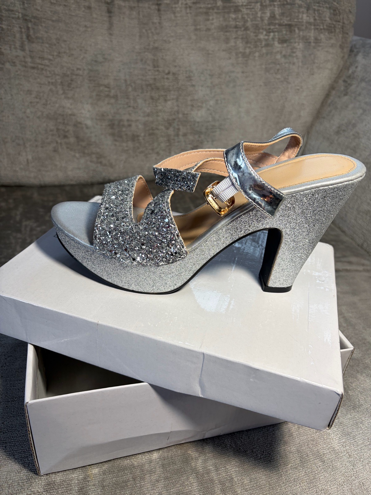 Silver Glitter Platform Heels Size 41 / UK 8 – New in Box