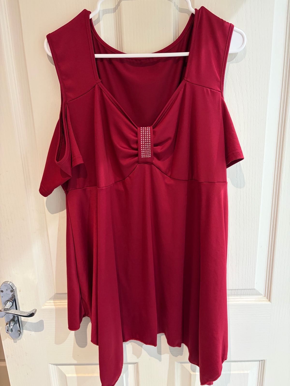 SHEIN Curve 2XL Cold Shoulder Top – Burgundy colour. Never Worn