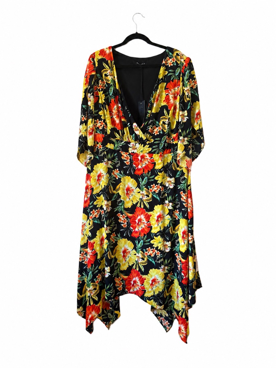 Julie Black Floral Hanky Hem Dress from the brand Scarlett & Jo Size 24