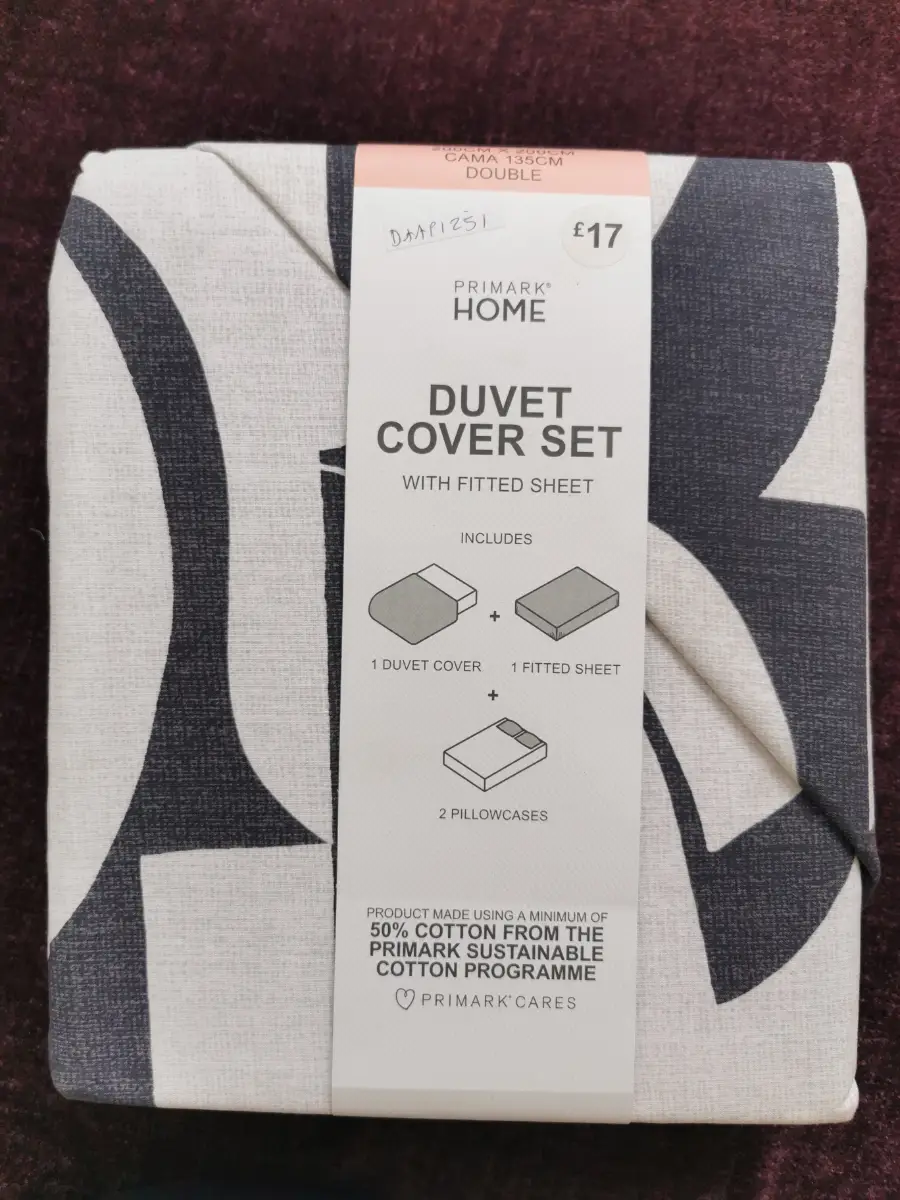 Primark Home Duvet Cover Set With Fitted Sheet, Size Double