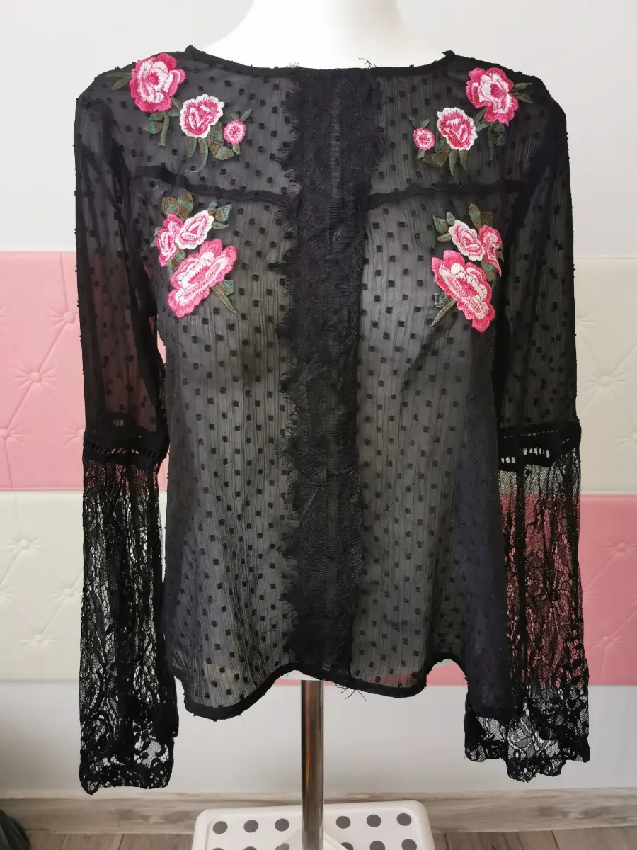 Miss Selfridge Women's Sheer blouse with floral embroidery, Size 6 UK