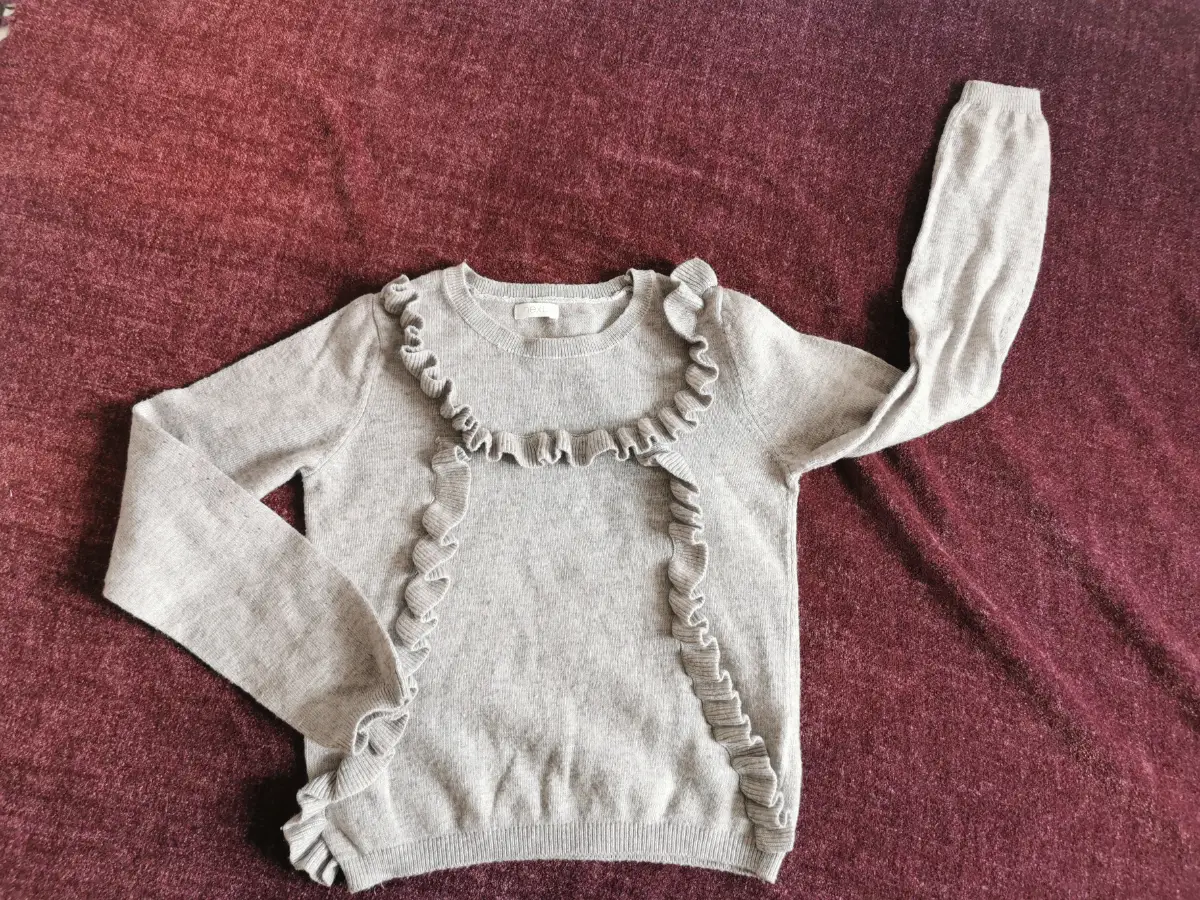 Next Girls long sleeve jumper in grey, Size 9 Years