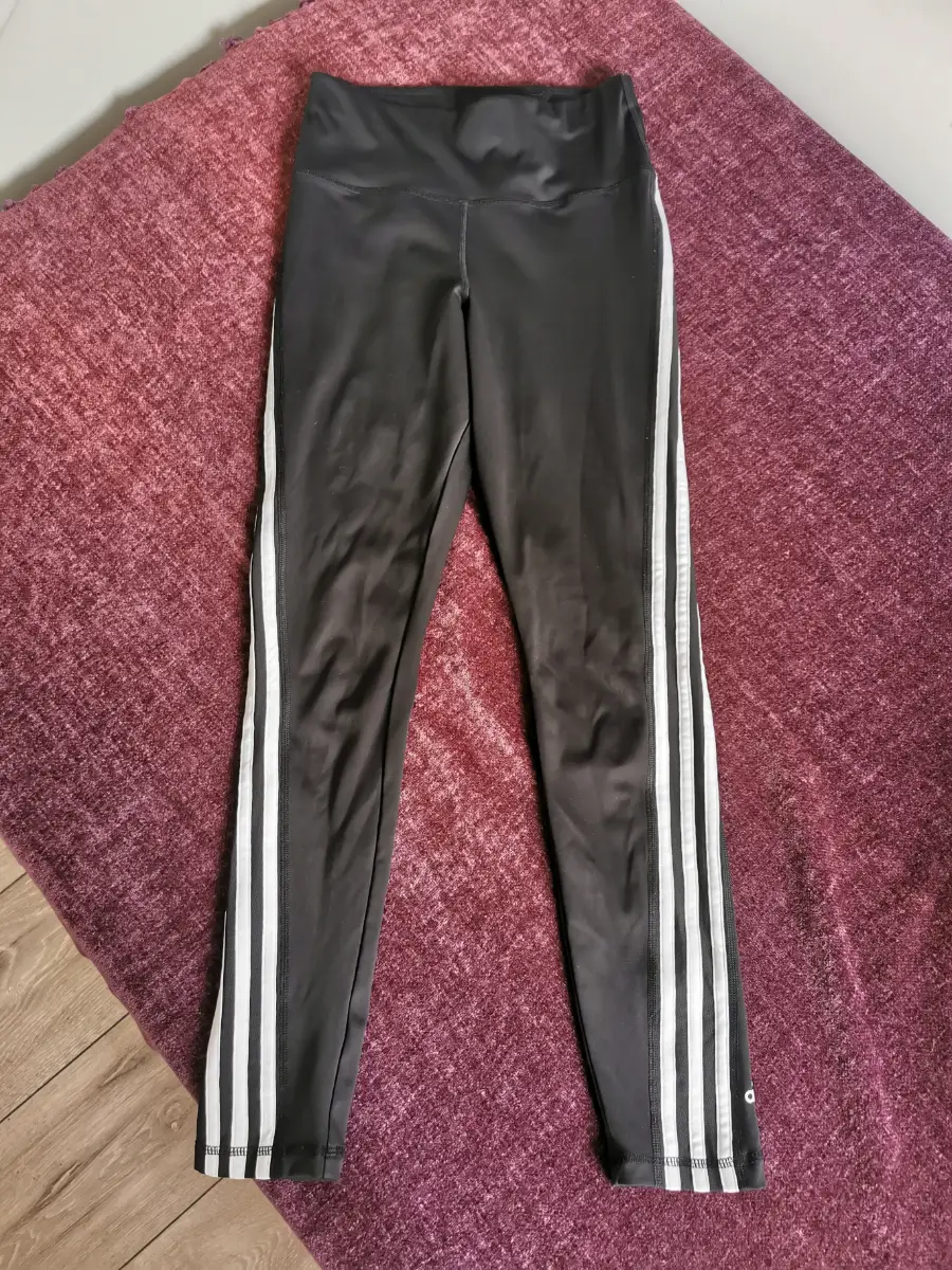 Adidas Essentials 3 stripes girls black leggings, Age Size 11-12 Years