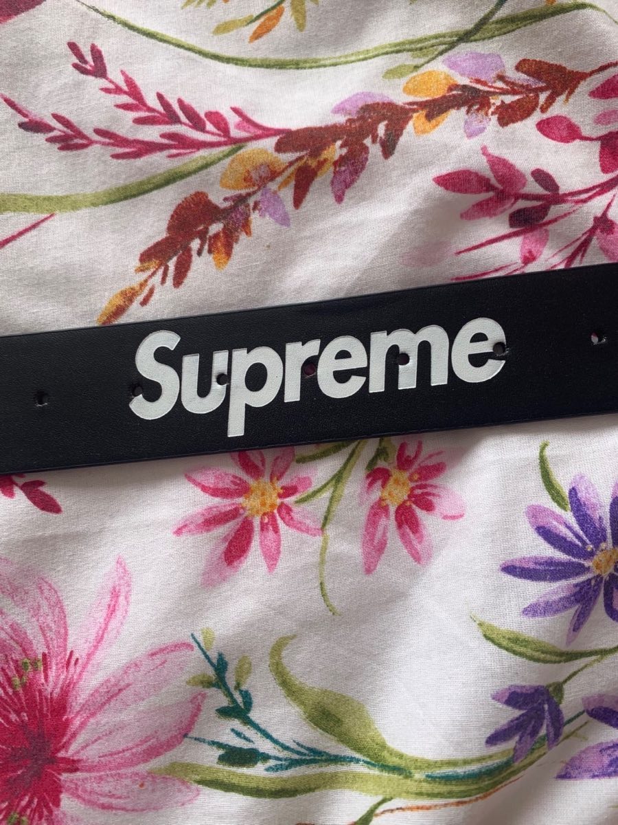 Supreme Black Leather Belt with Silver Buckle – Good Condition 110cm waist size