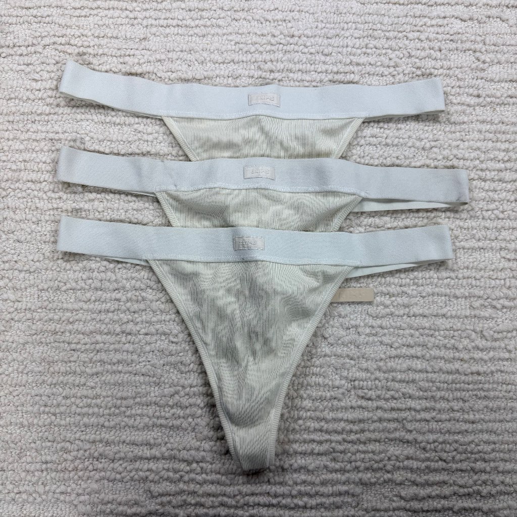 SKIMS Fits Everybody 3 pack Cotton Rib Thong Size 4X brand New With Tags
