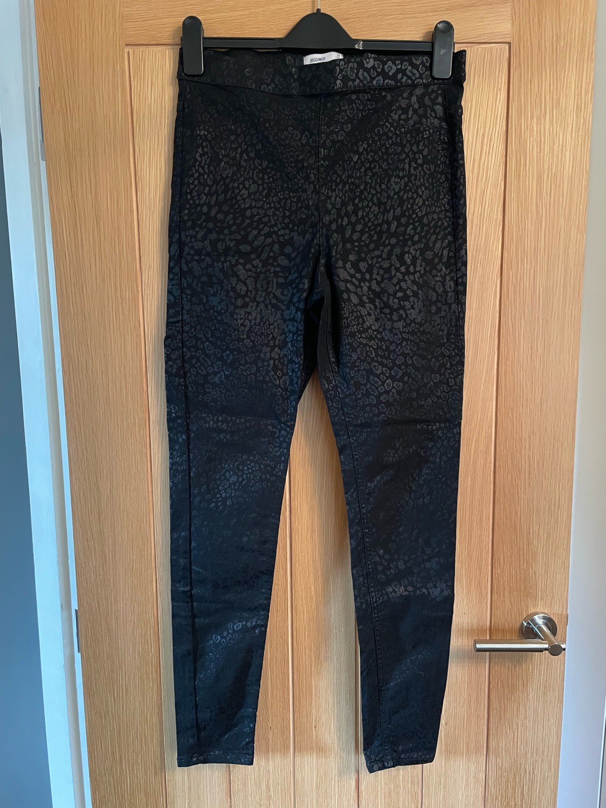 Ladies M&S Black Leopard Print Coated Jeggings - Size 14 Long