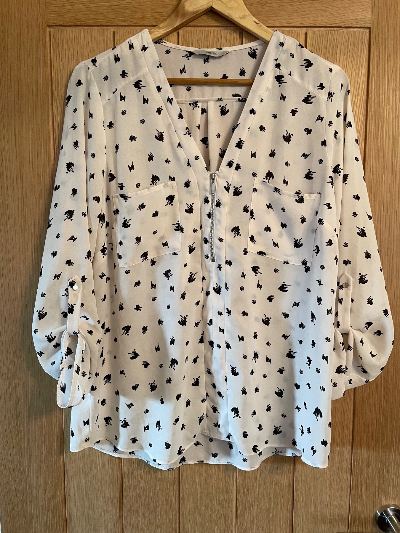 Ladies Black & White Pattern Blouse by George - Size 14
