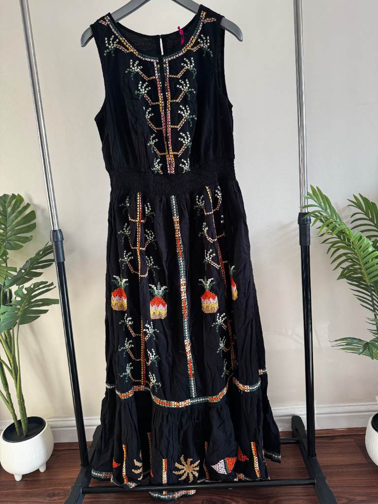 Very Curve Embroidered Shirred Waist Midaxi Dress Black Size 16 | RRP £60 | New with Tags