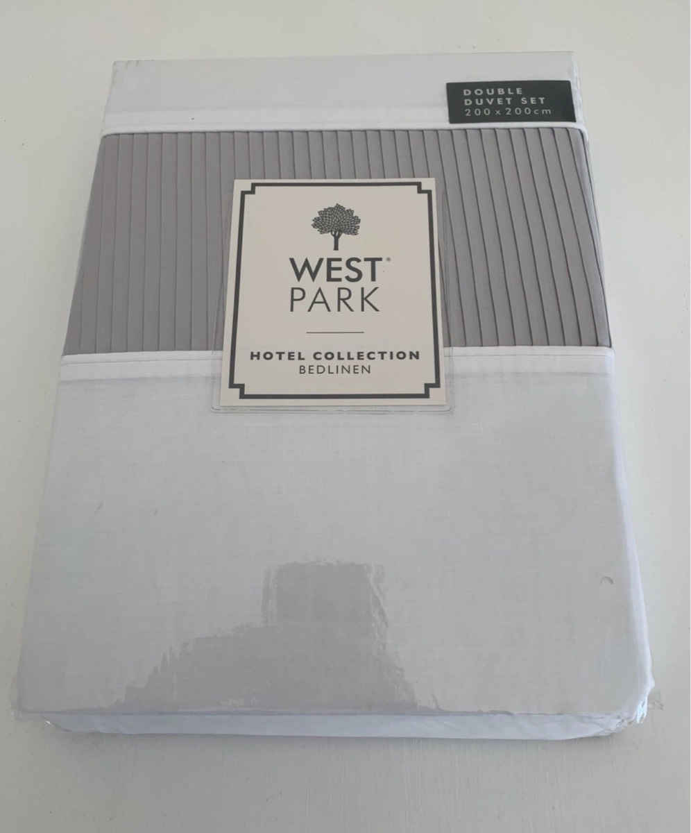 West Park White and Grey Pleated Matt Satin Double Duvet Set - New