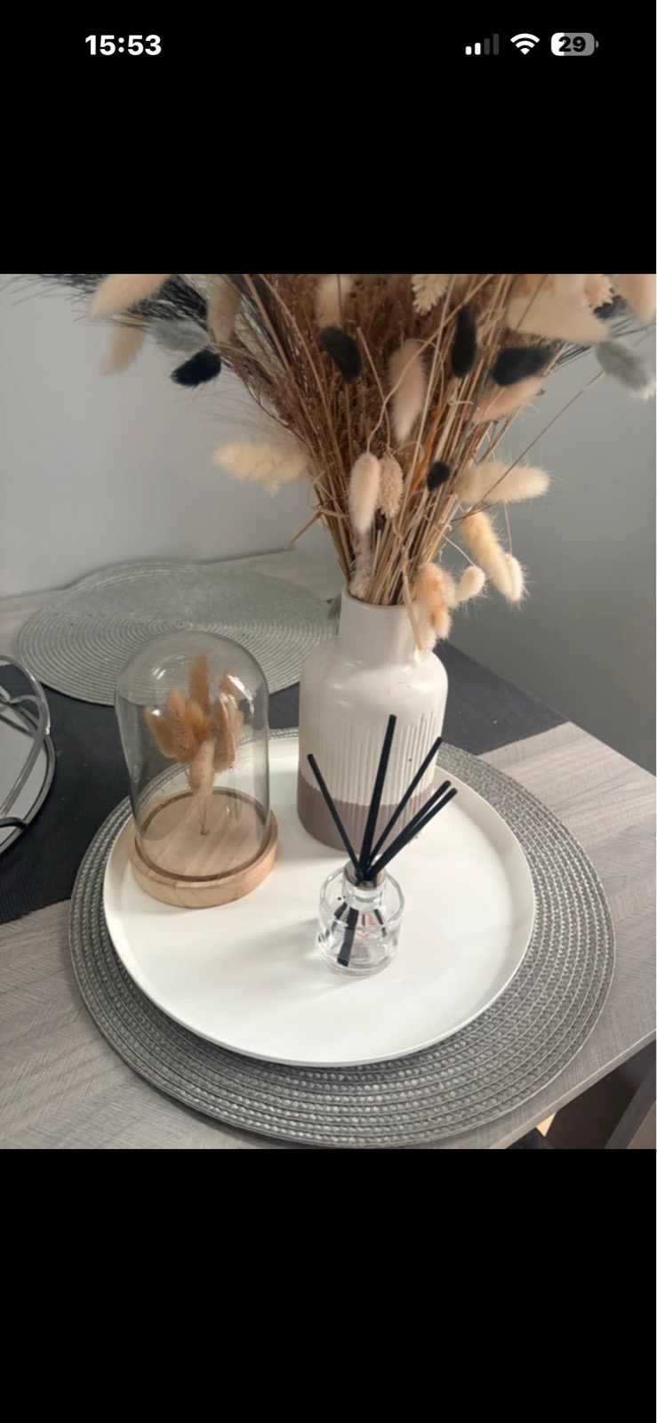 Decorative plate centrepieces