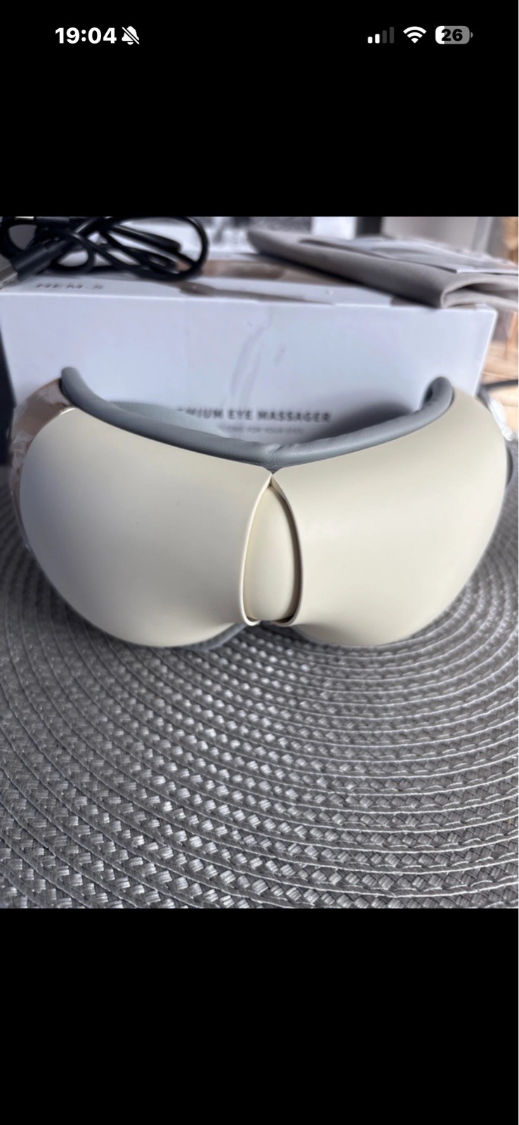 Eye massager