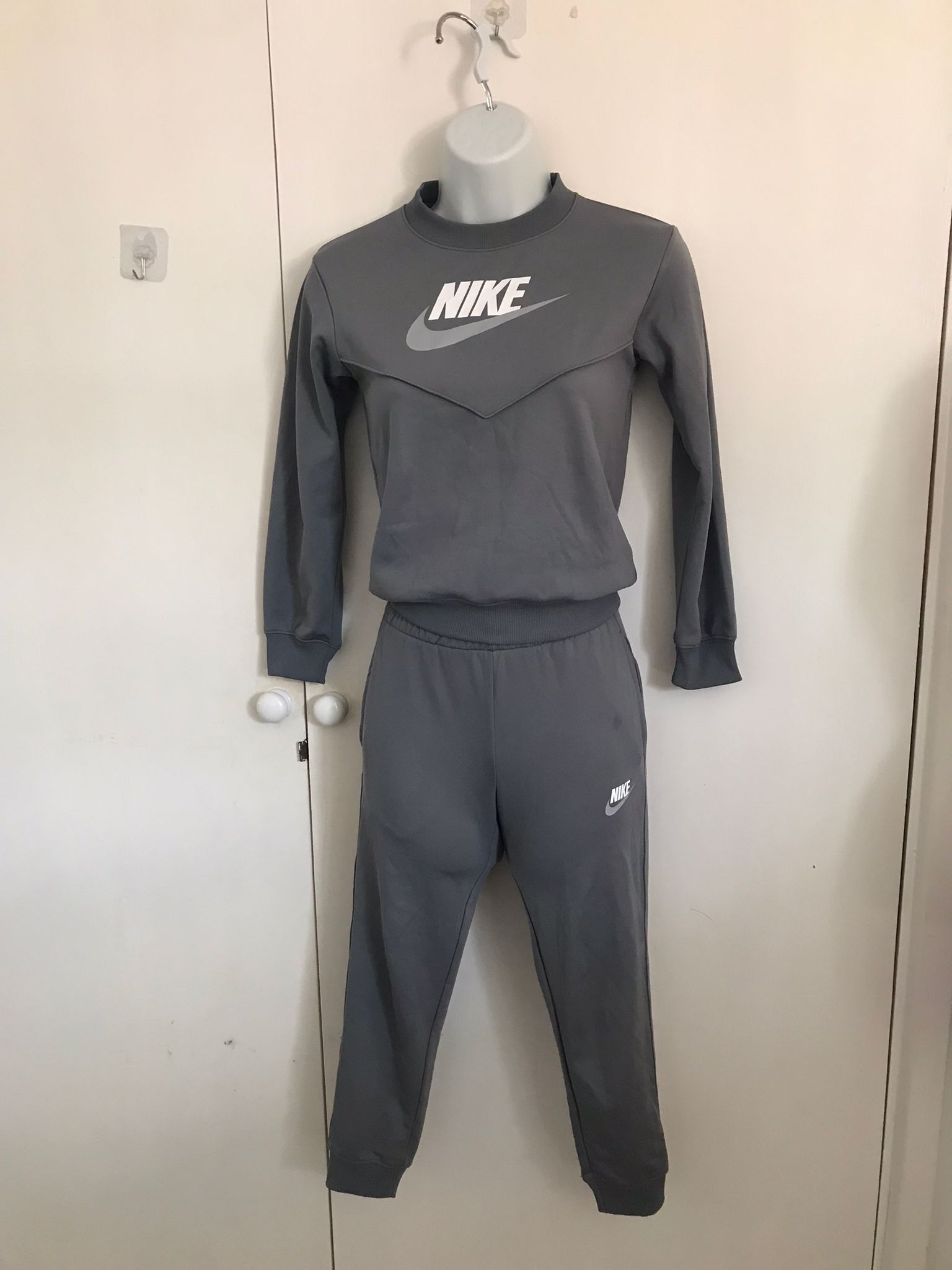 Boys track suit nike