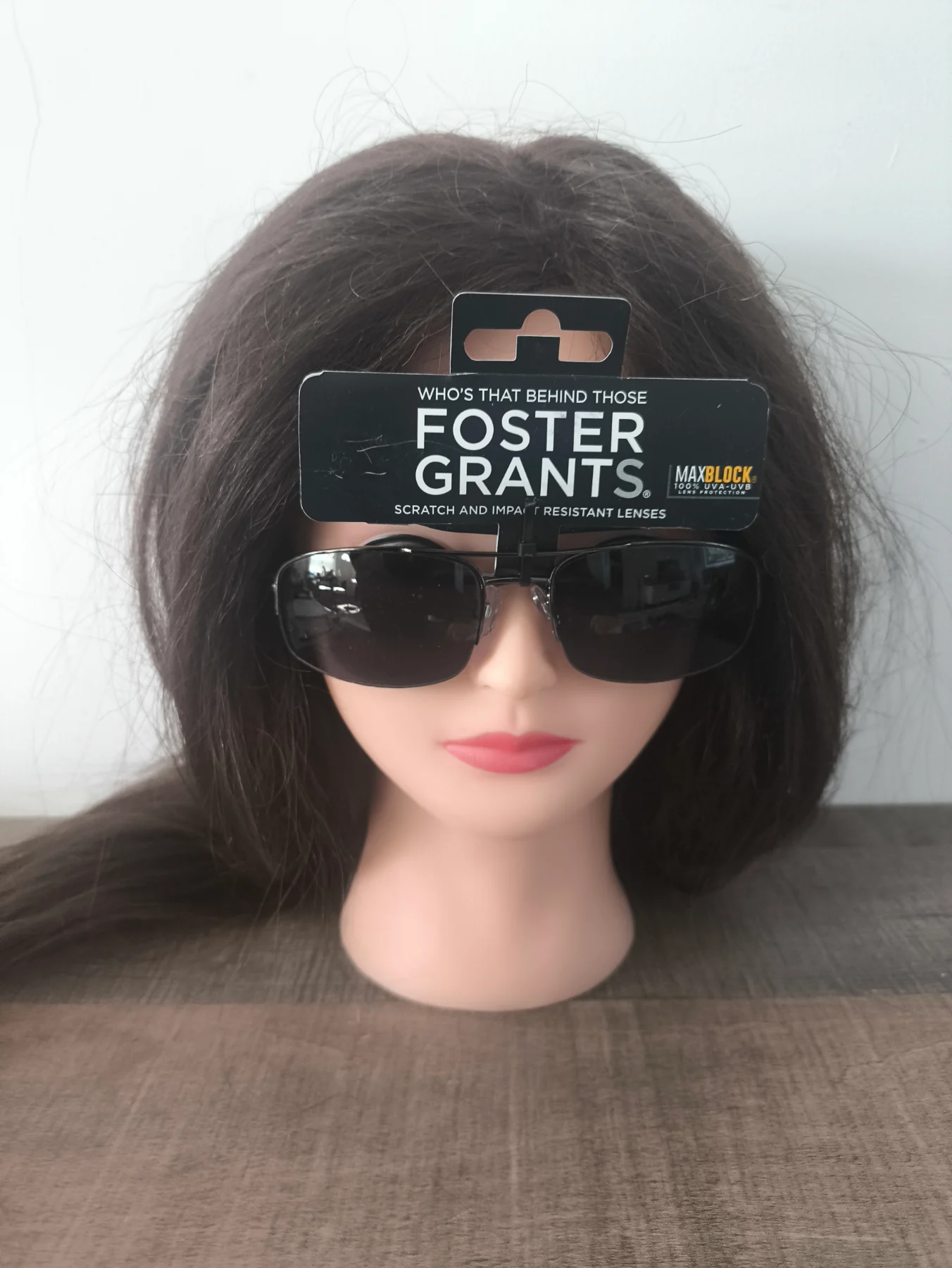 Foster Grant Men’s Rectangular Sunglasses – Black Metal Frame (BNWT)