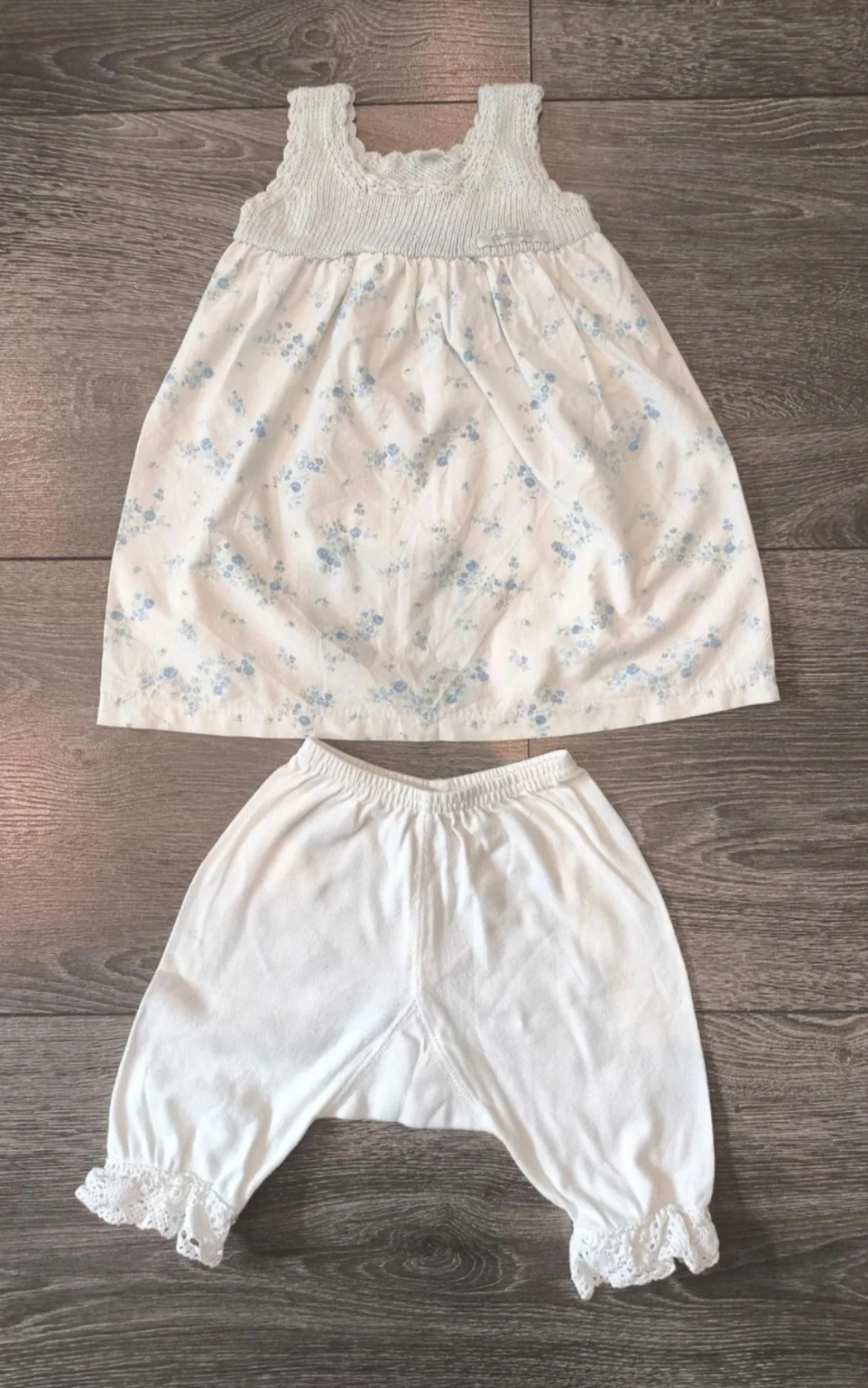 Vintage Style Floral Dress Set with Lace Bloomers (6–12 Months)