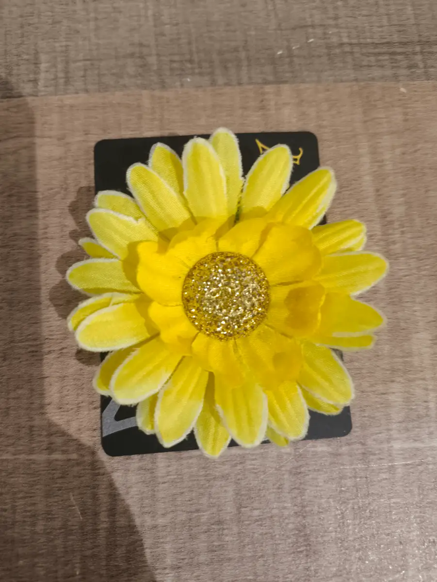 Bring the Sunshine: Accessorize Yellow Daisy Hair Clip