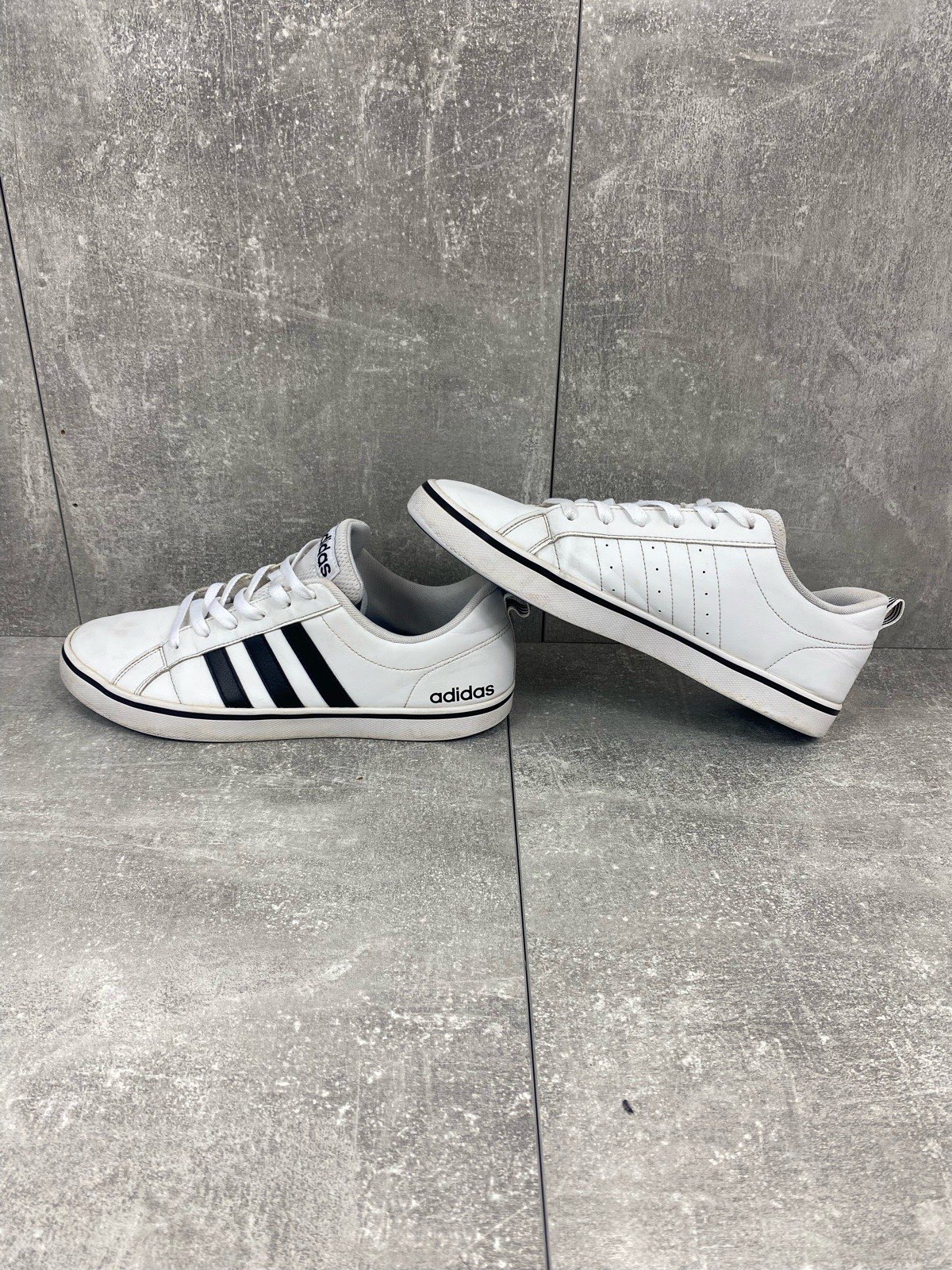 adidas VS Pace Men’s Trainers - White / Black Low-Tops - UK Size 9.5
