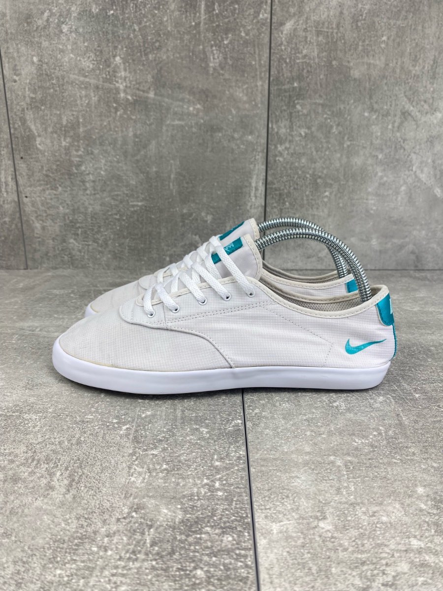 Nike SB Charge Canvas Women's Trainers – White / Teal – UK Size 4.5