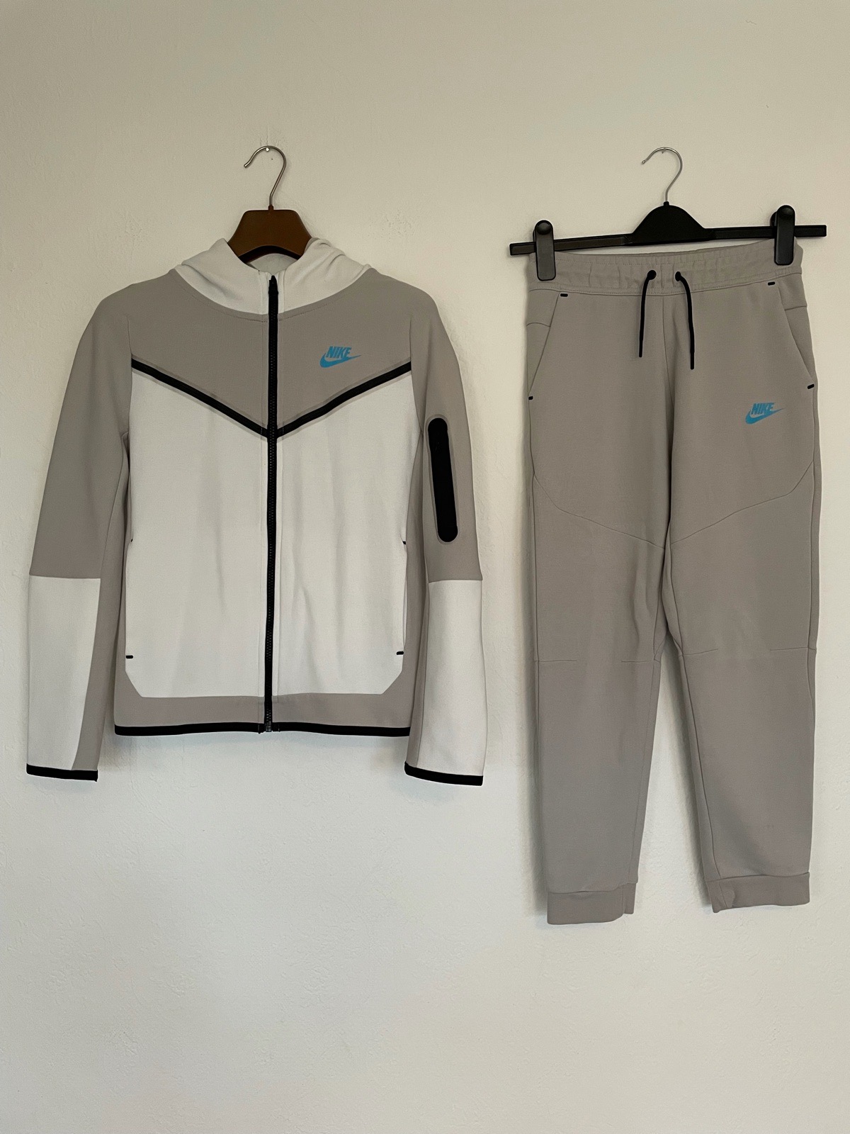 Nike Tech Fleece Tracksuit Boys Size XL 13-15 Years Old