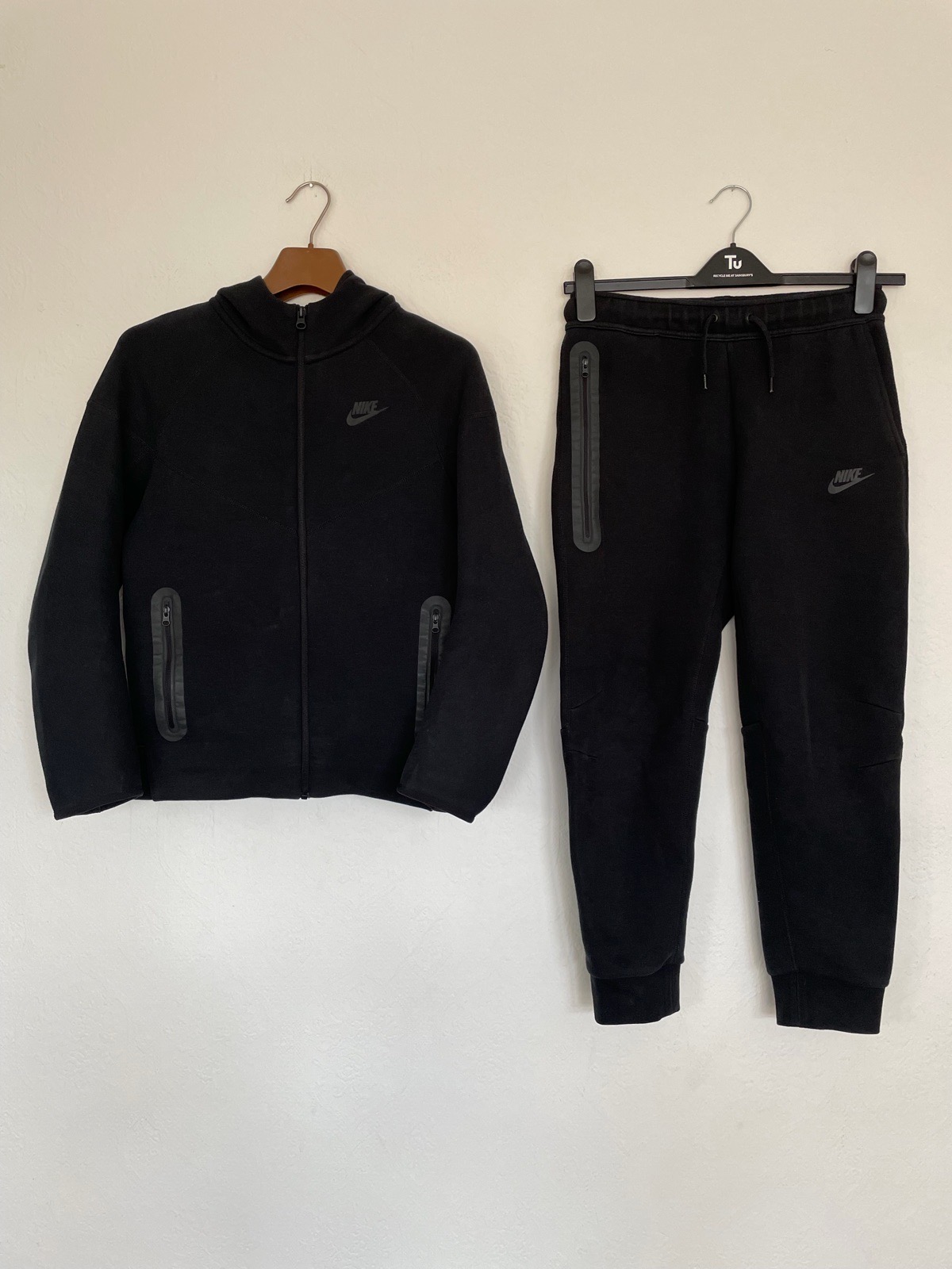 Nike Black Tech Fleece Tracksuit Full Set Boys Size Large 11-13 Years Old