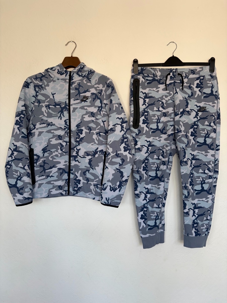 Nike Tech Fleece Tracksuit Camo Blue Boys Size Large 11-13 Years Old