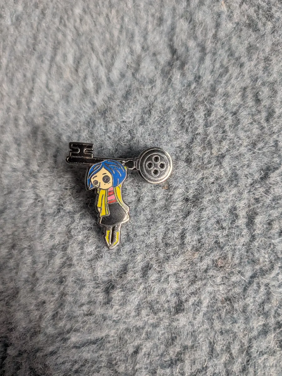 Coraline  Jones, button key , enamel pin badge