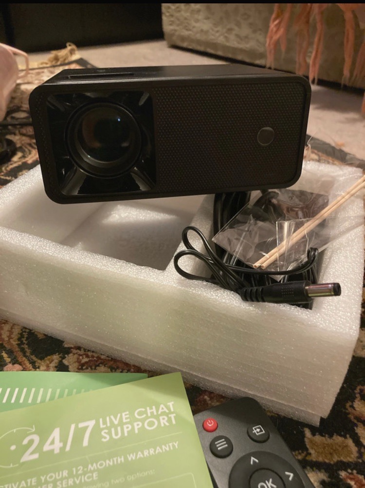 PROJECTOR
