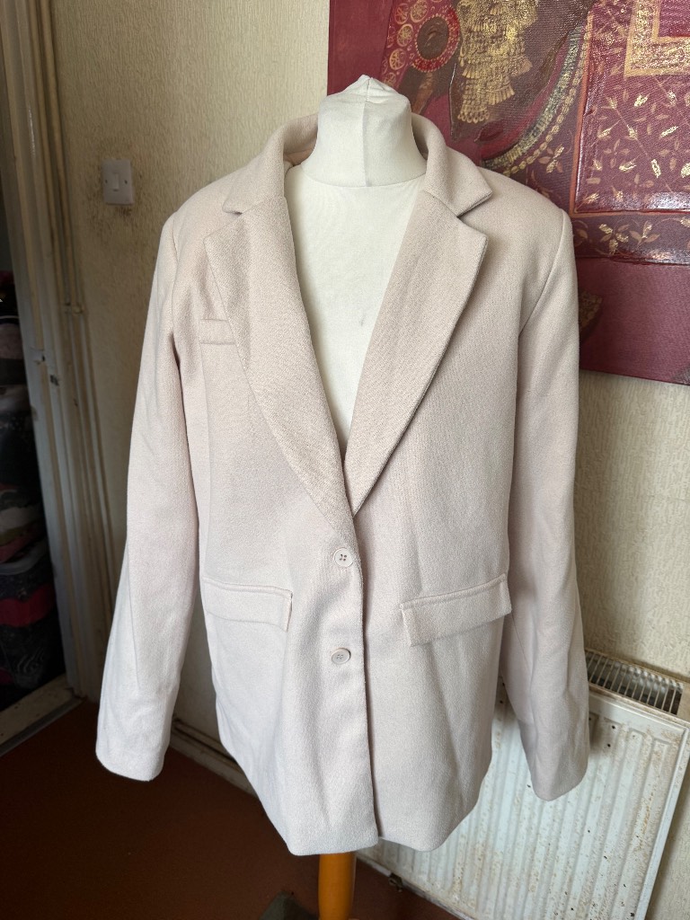 Pretty little thing size 16 blazer style coat