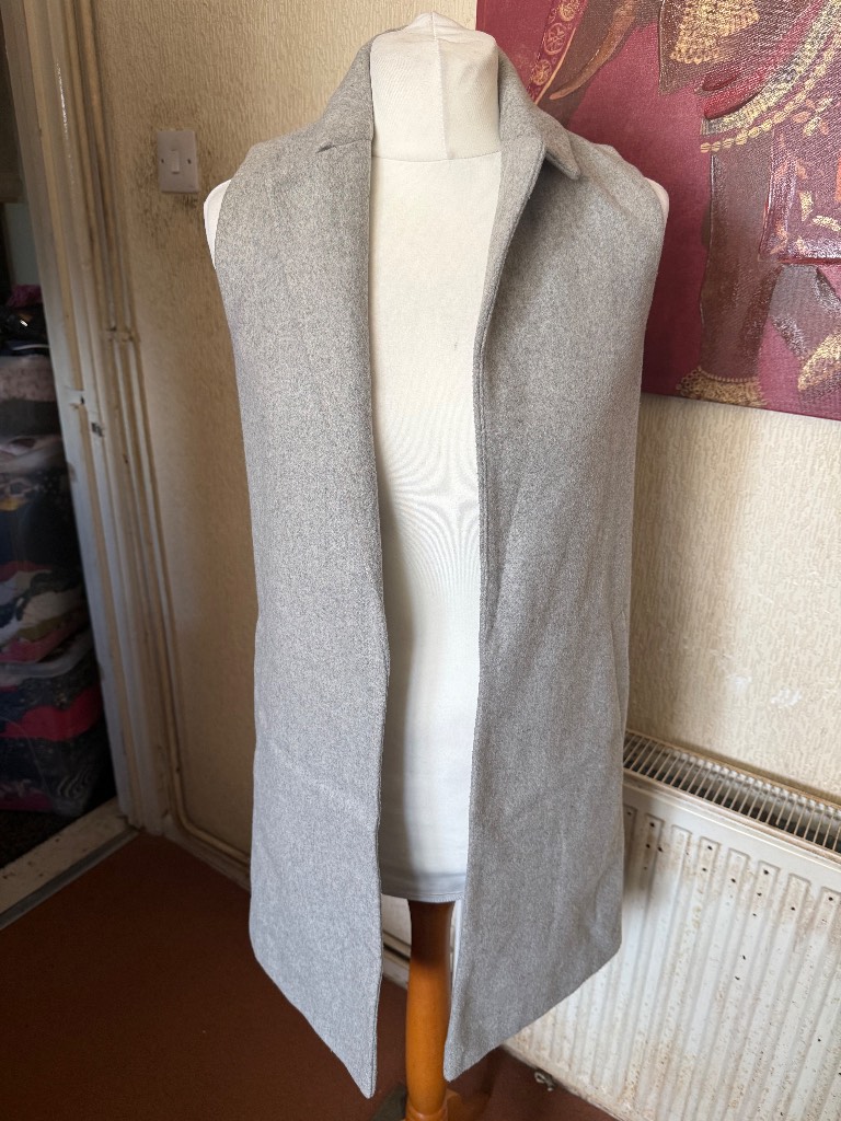 New look size 6 waistcoat style jacket