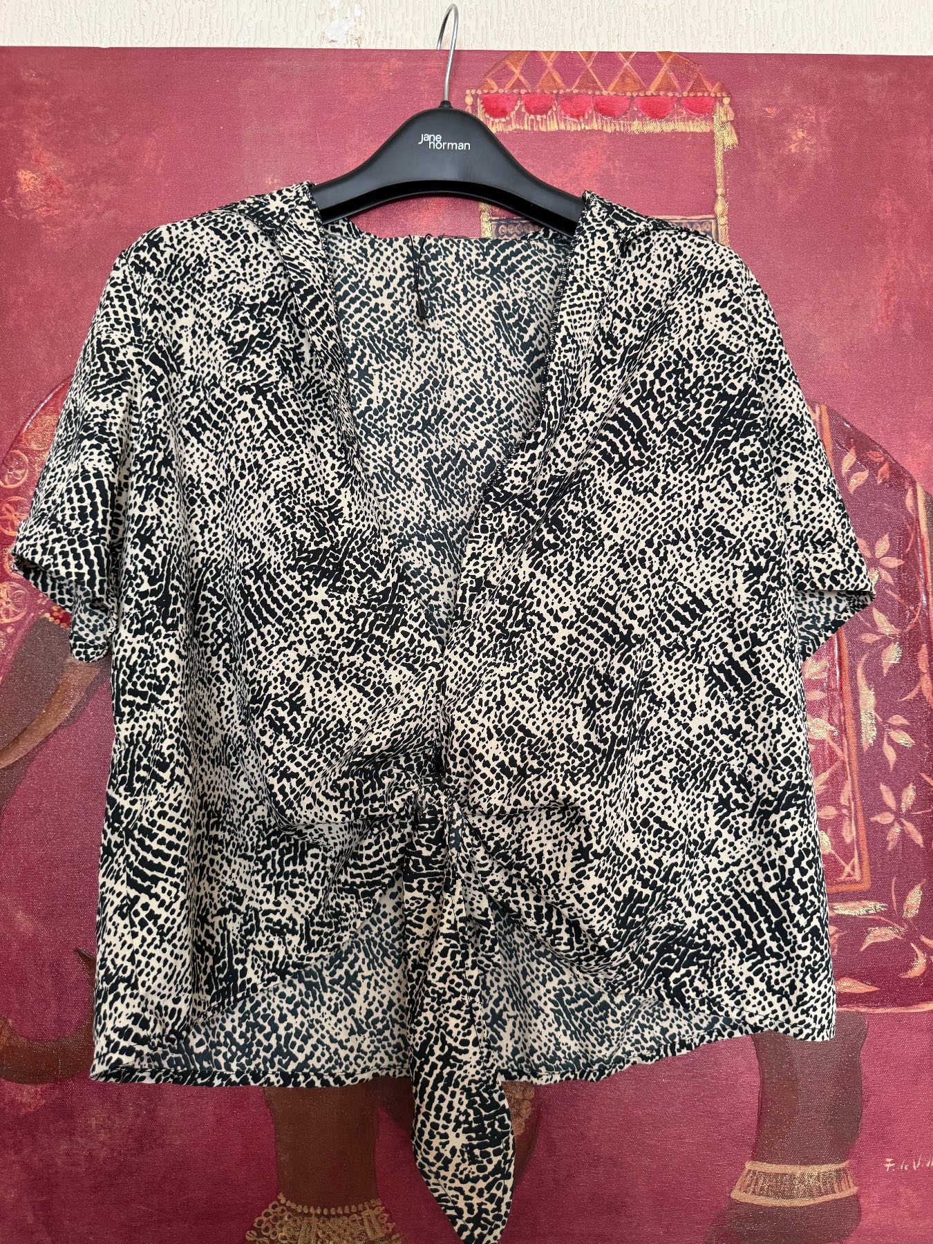 Boohoo size 10 snakeskin like pattern blouse top with tie front