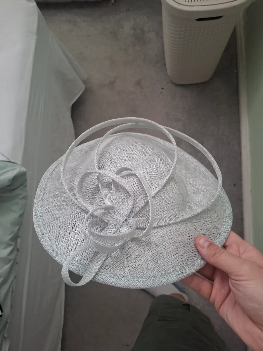 Hobbs Green / Tourquoise Fascinator