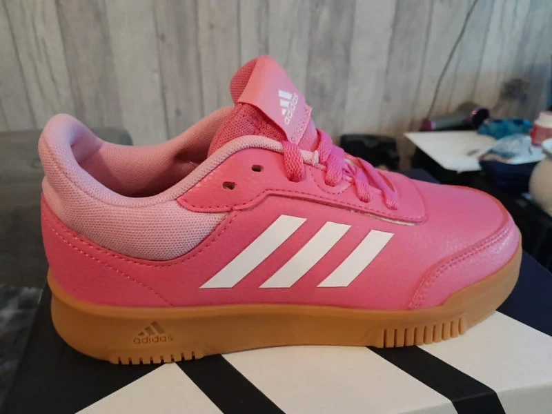 ladies new boxed size 4 adidas trainers