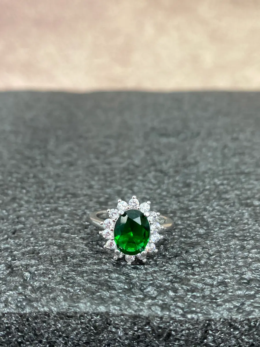 🌼 Silver Sparkling Ring - 19mm