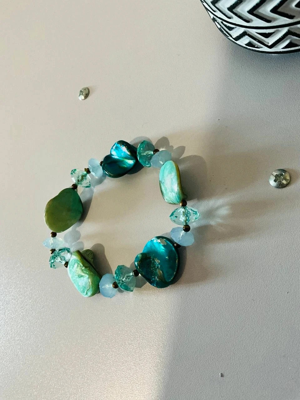 Very Good Beautiful Vintage Stretchy Turquoise Bracelet