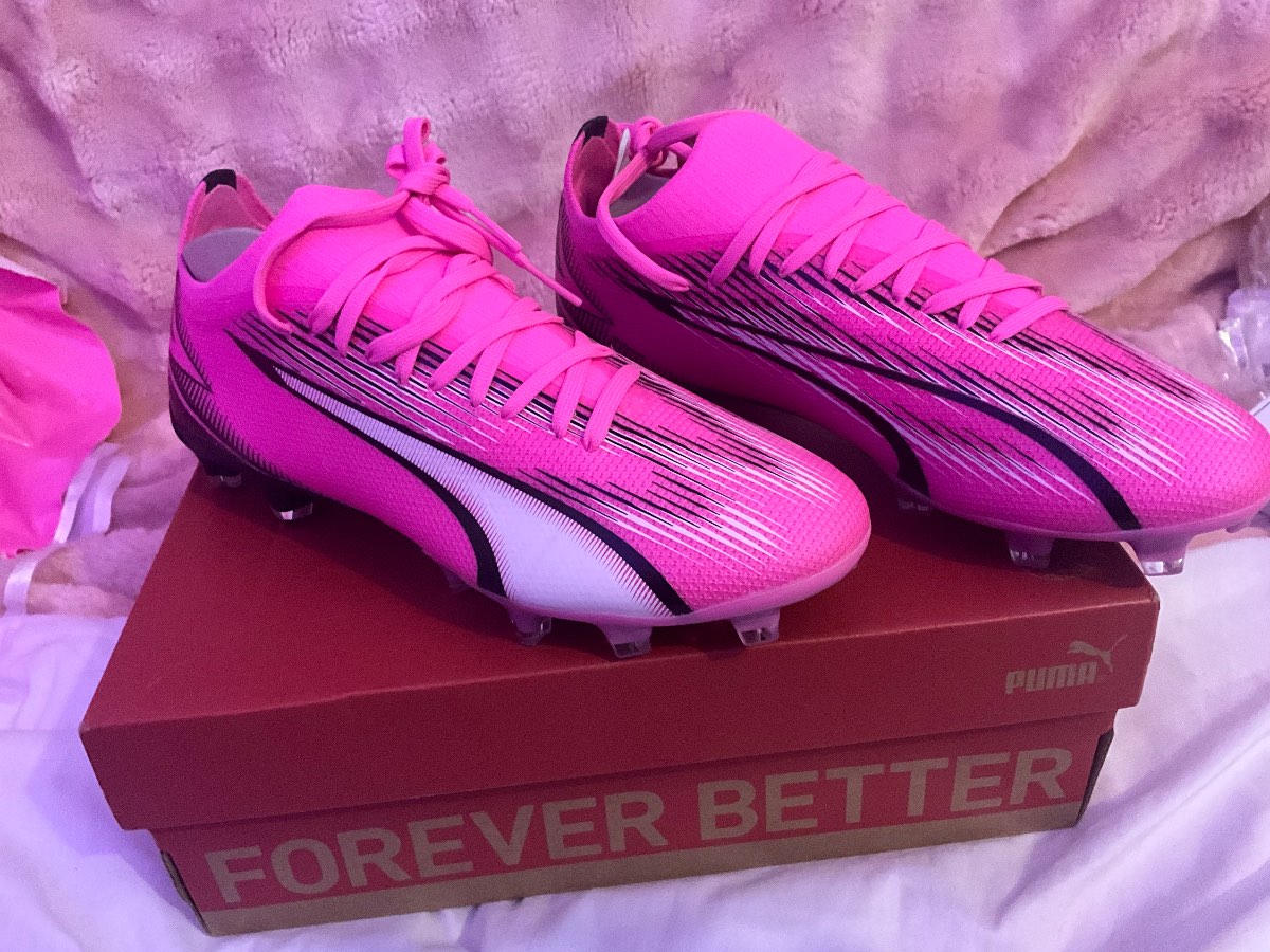 Women’s Puma Football tight fit Size 3-4UK