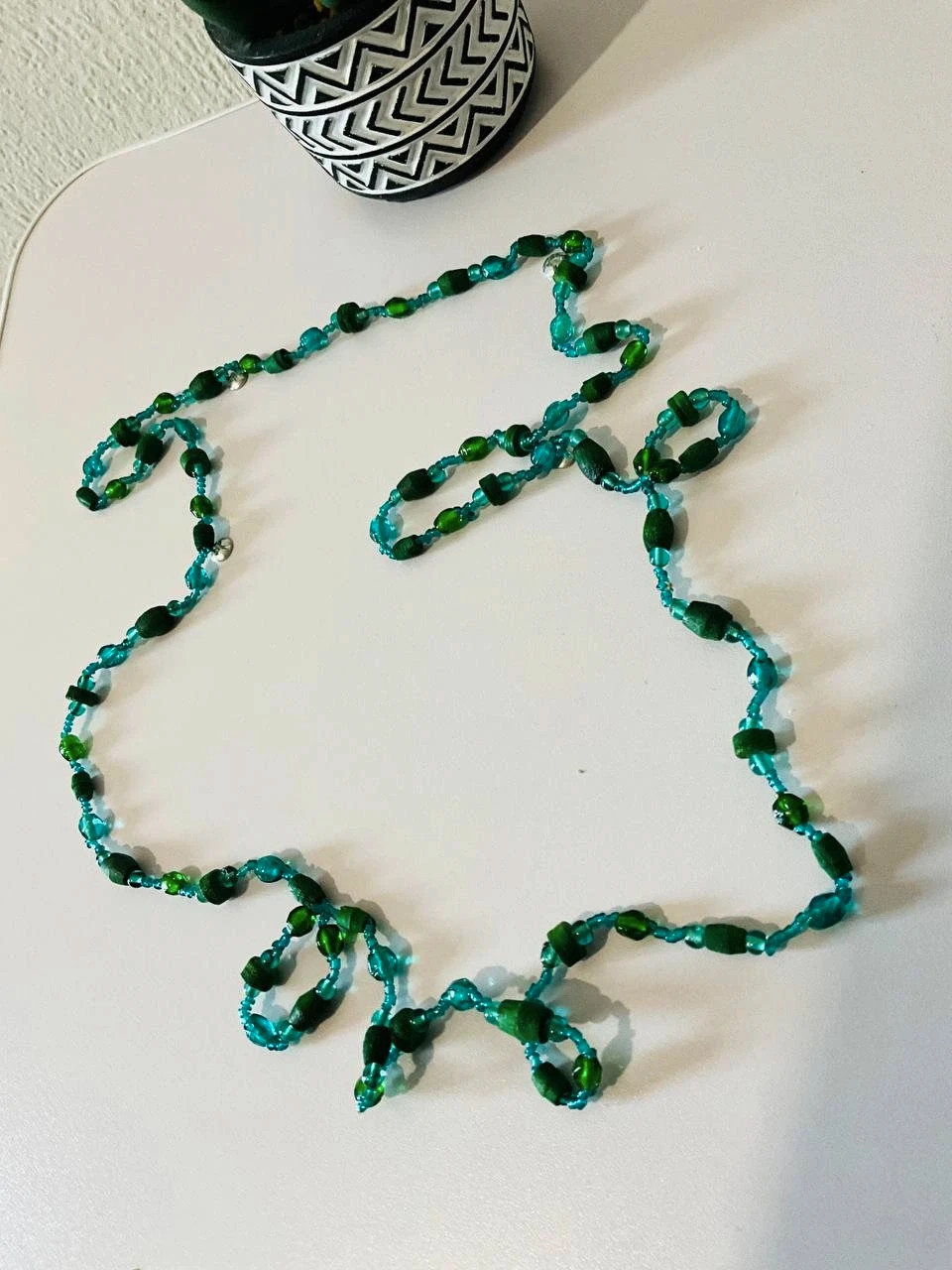 Very Good Lovely Vintage Green Necklace