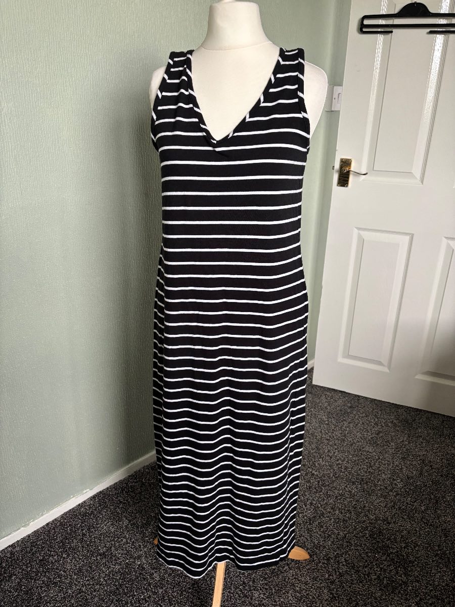 Striped summer dress size S 8/10