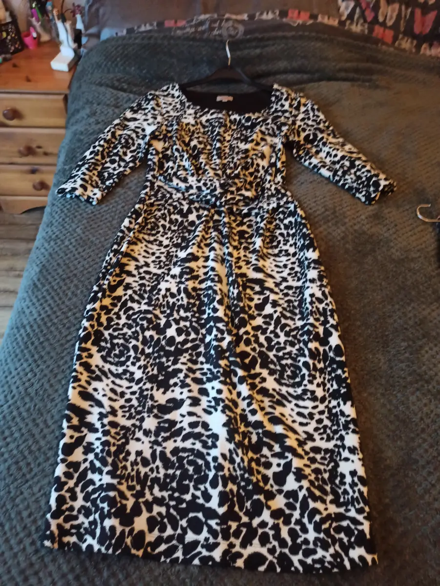 Ladies black and white leopard print dress