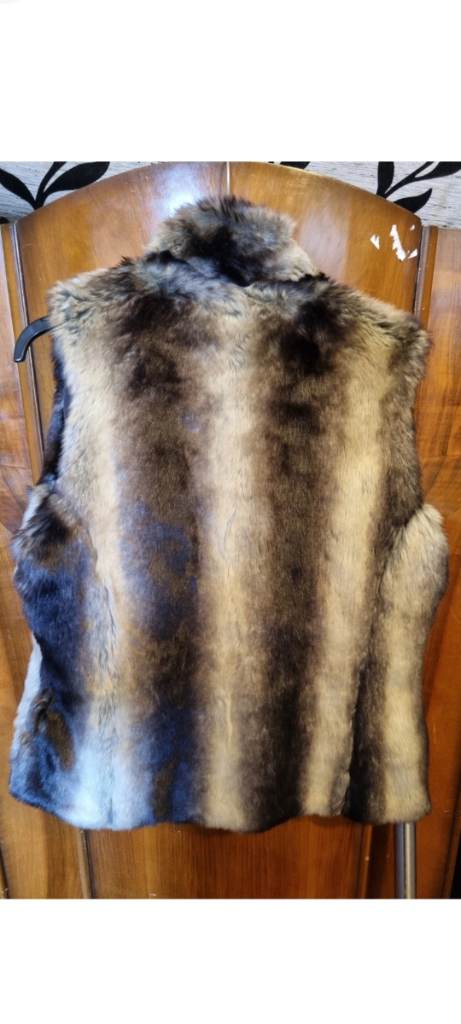 Ladies gilet fake fur