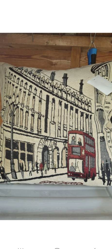 London theme cushions new