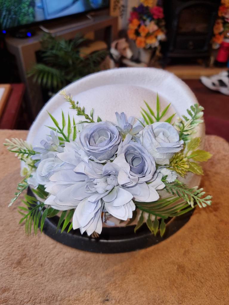 Ladies hats for races
